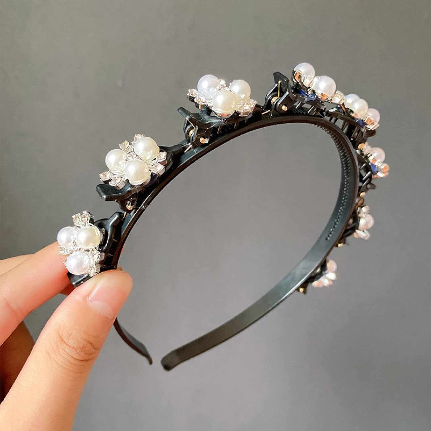 ZIBUYU® Headband for Women Fashion Pearl Floral Claw Clip Headband Hair Styling Headband for Girls Women Clip Headband Headpiece ZIBUYU® Headband for Women Fashion Pearl Floral Claw Clip Headband Hair Styling Headband for Girls Women Clip Headband Headpiece
